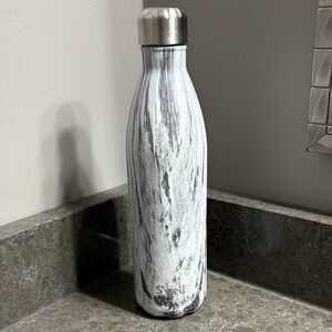 S'well Black and White Marble Water Bottle 750ml